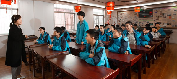 柞水 分类教学，因材施教，采取“一类一方案、一人一目标”的教学方法