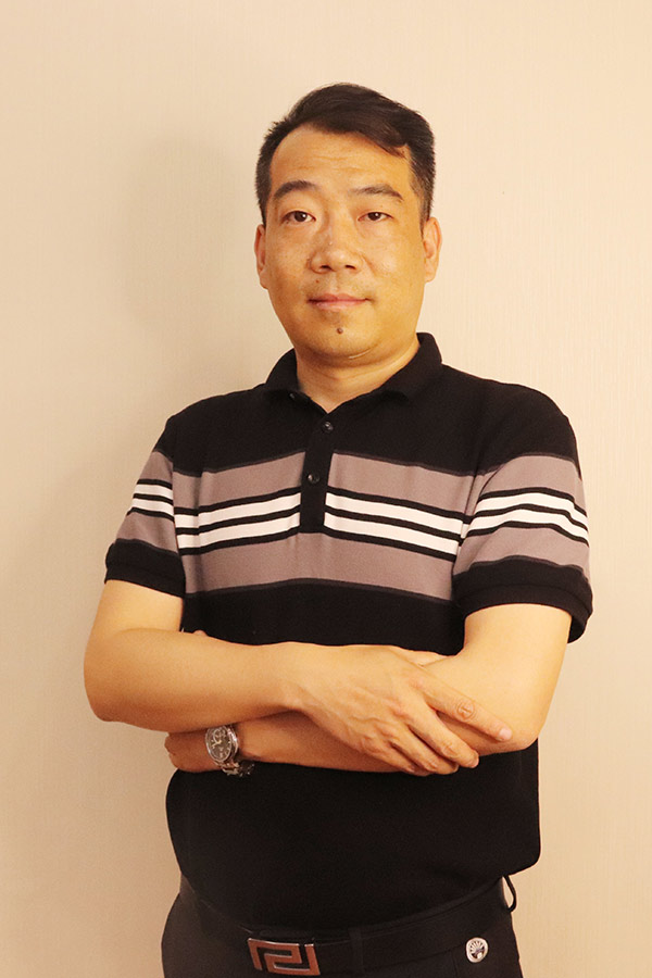 柞水冯少坤 本科学历,毕业于陕西师范大学